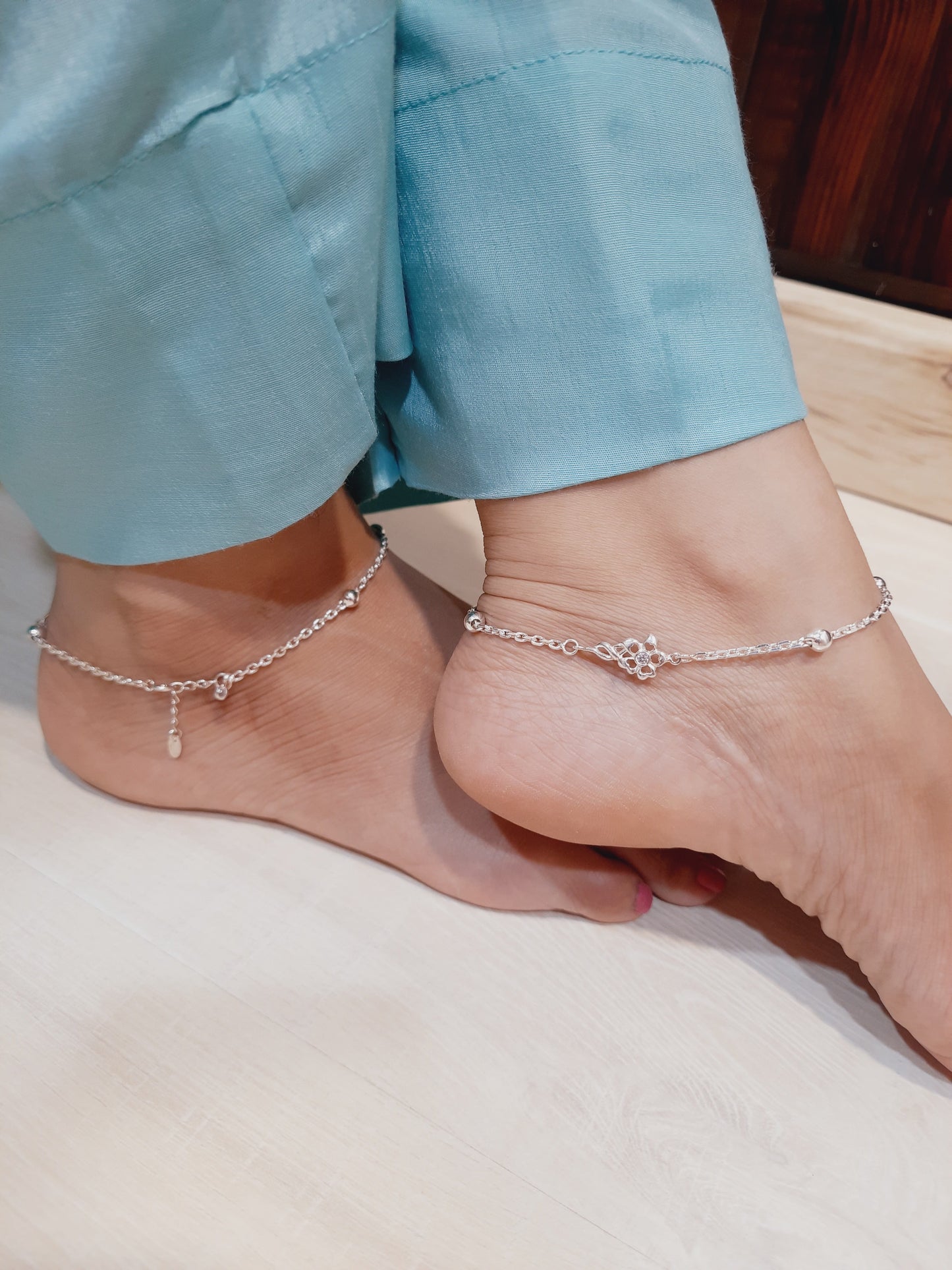 Cutting Flower Ball Anklet
