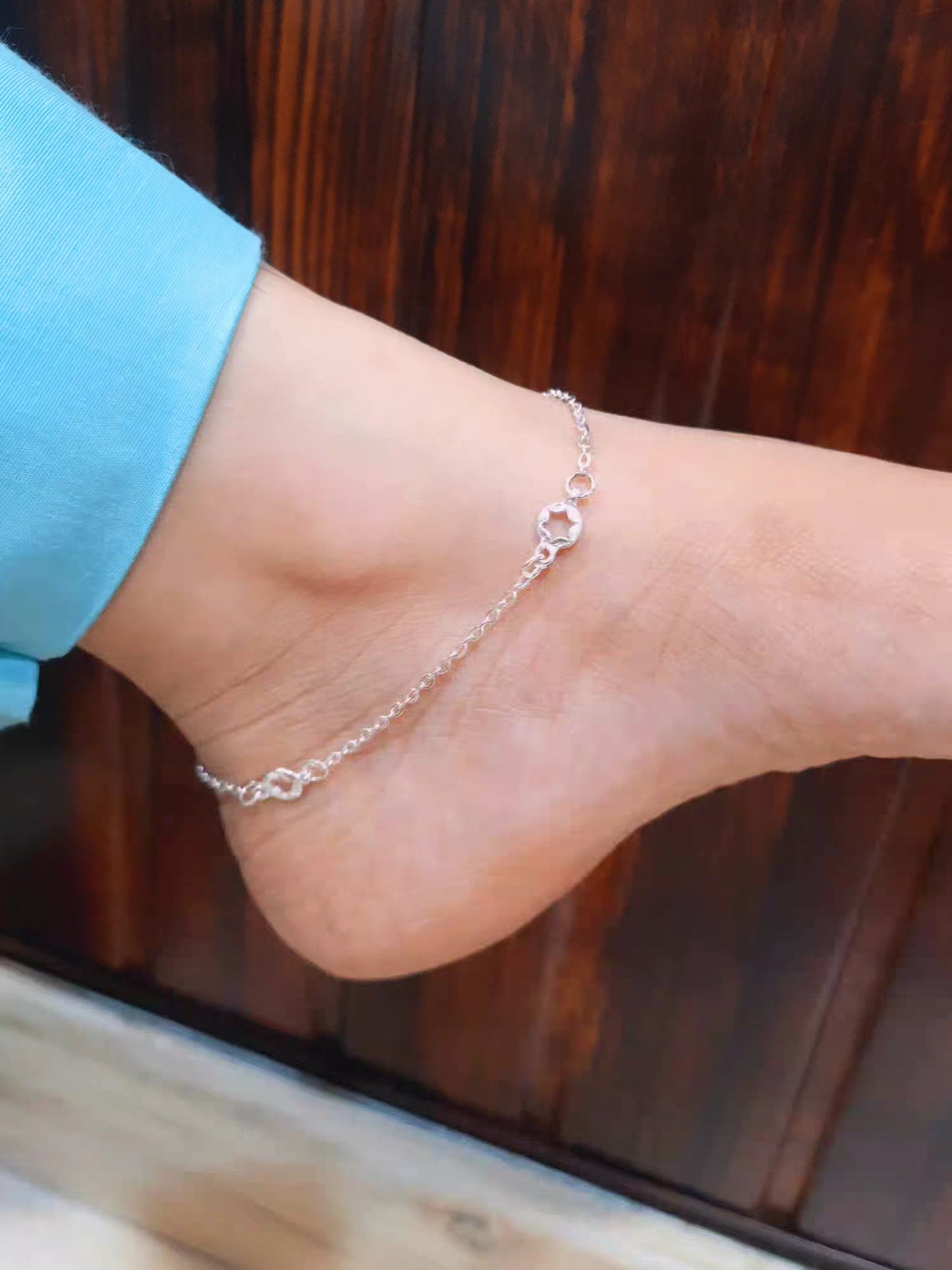 Cutting Star Design Anklet