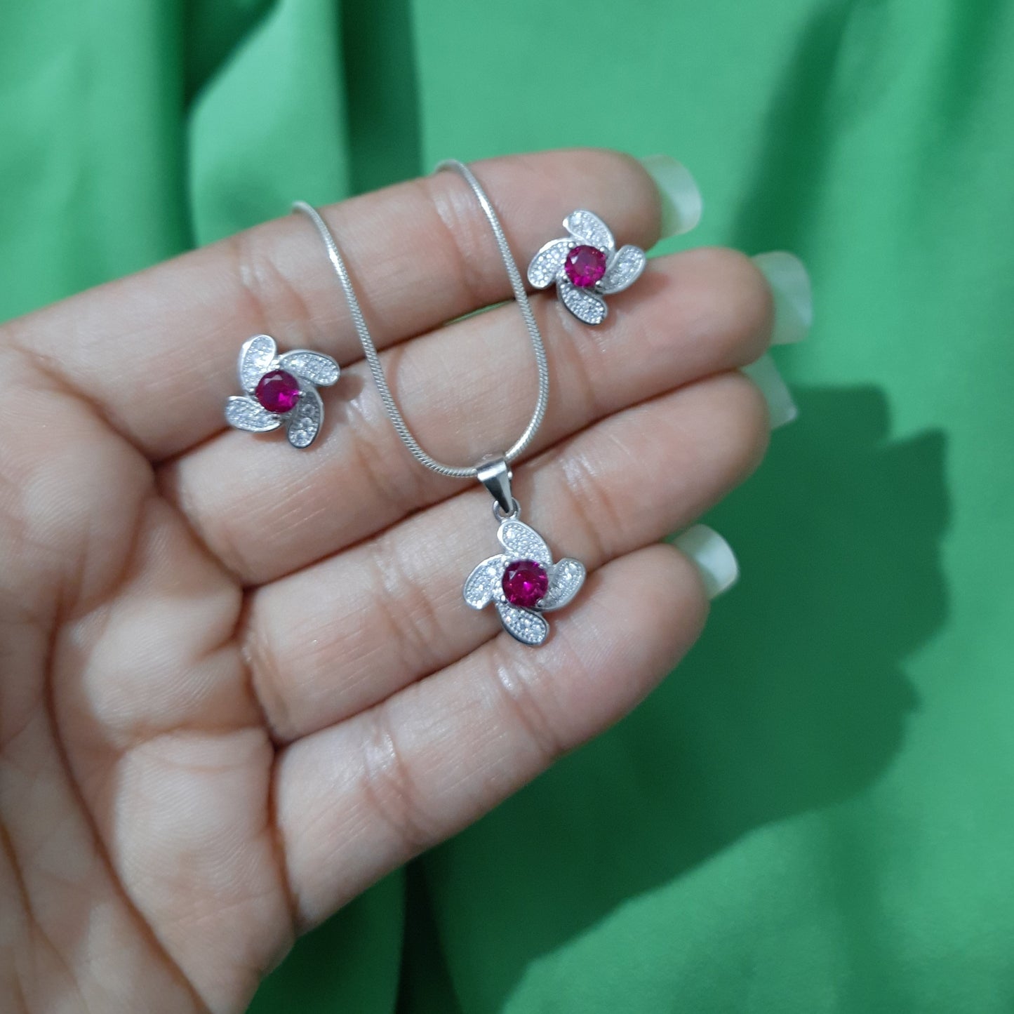 Flower with Red Stone Pendant Set