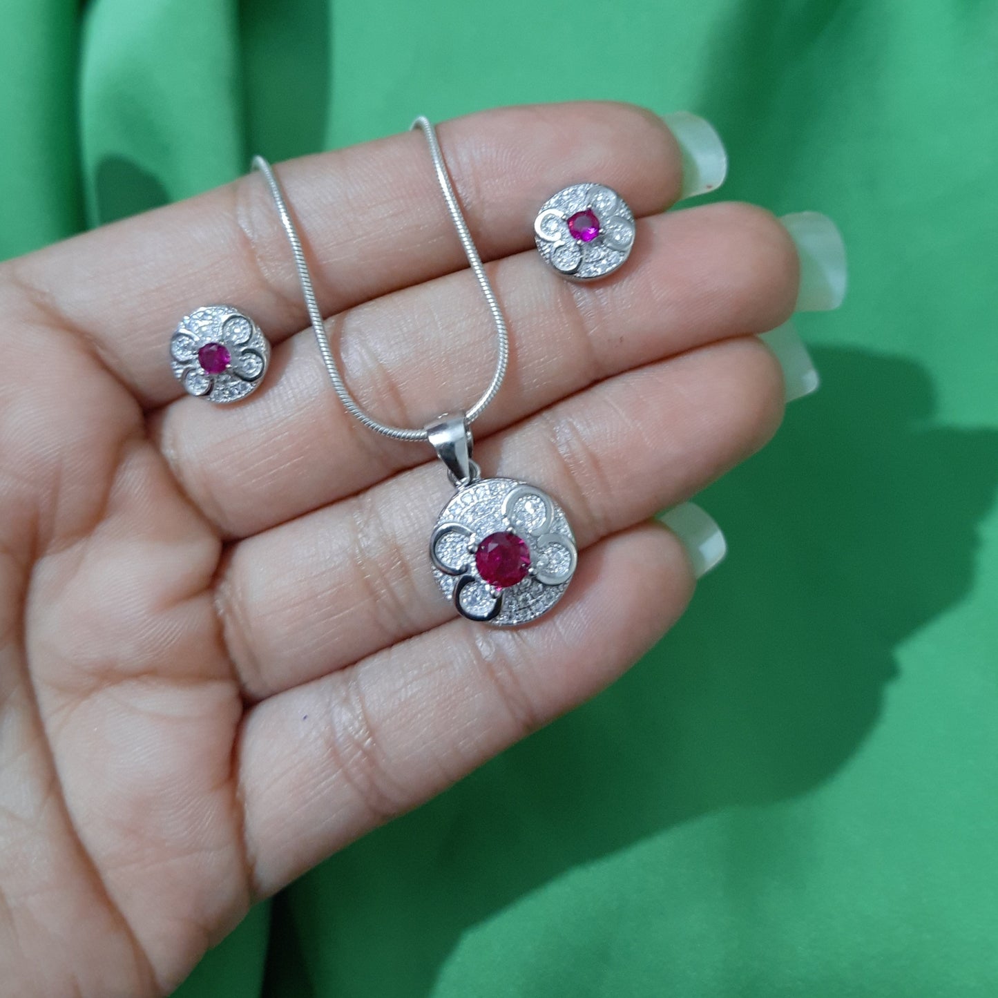 Round with Red Stone Pendant Set